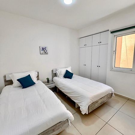 Georgiou 202 Daire Larnaca Dış mekan fotoğraf